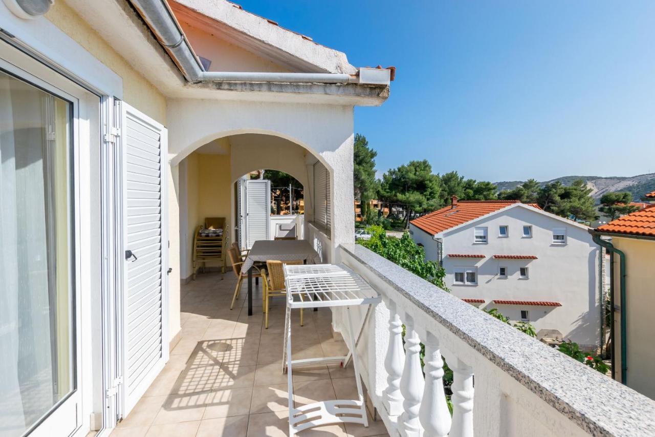 Apartments Miranda Lopar Exterior foto